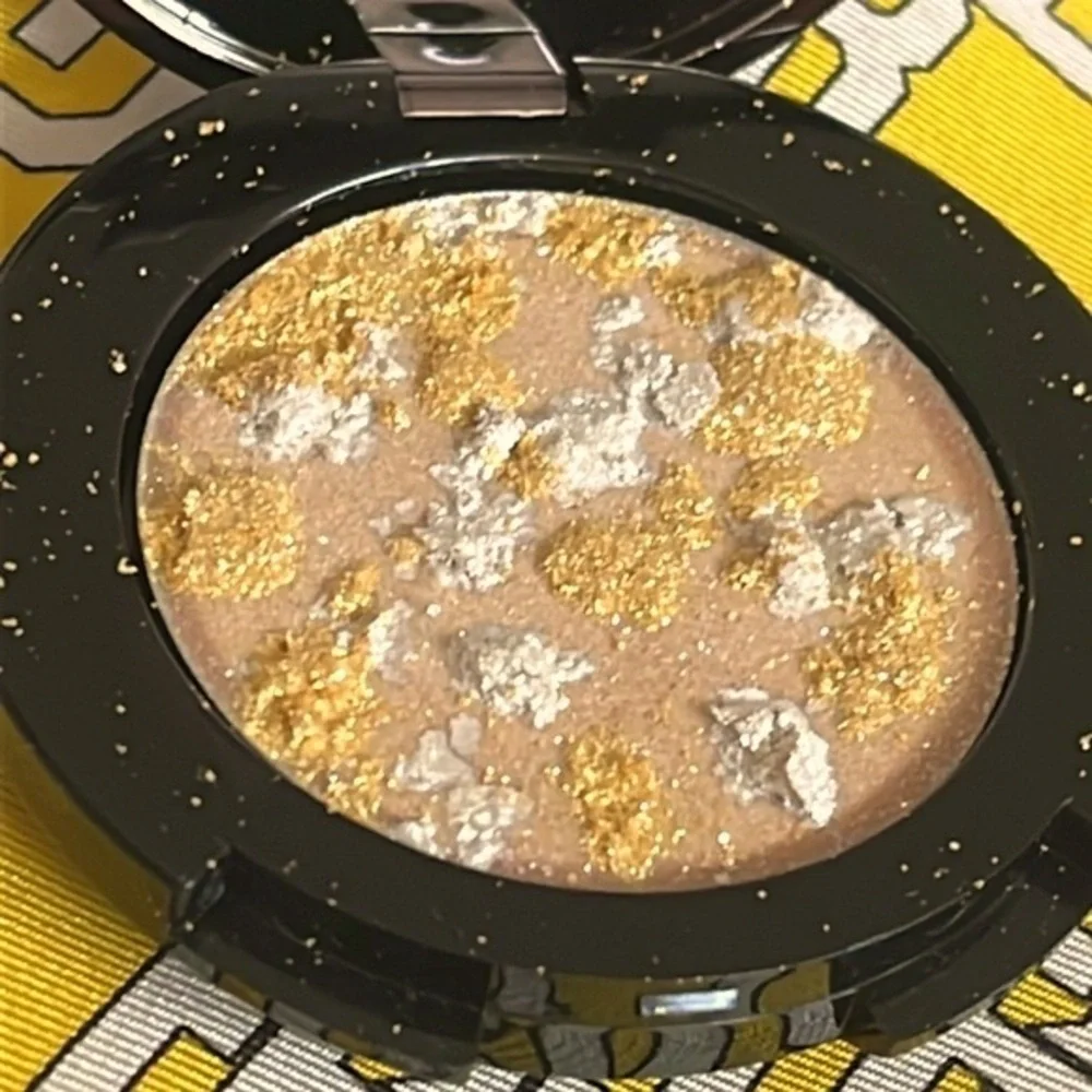 Brand New Bodyography Cream Shadow Glitz Pigmented Metallic Sparkly Gold Neutral